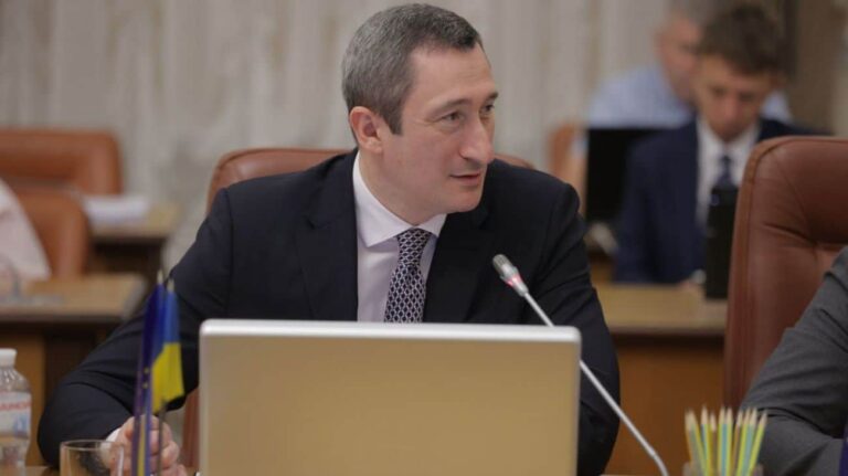 Компанія DIM припинила співпрацю з маркетологинею, яка внесла 44 млн застави за Чернишова