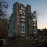 Ракетний удар по Тернополю: президент повідомив, що під завалами досі є люди