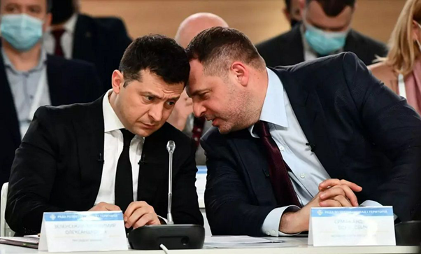 Єрмак вечорами зустрічається із Зеленським, — політолог