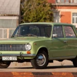 За зарплату купляли «Жигулі». Стало відомо, скільки отримували нардепи I скликання